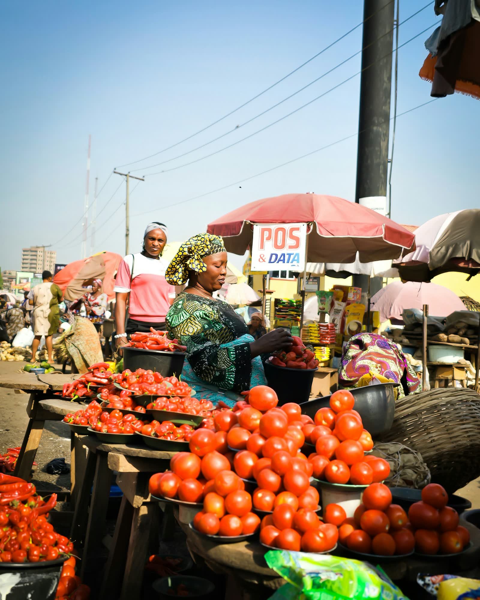 Un étal sur un marché de la ville